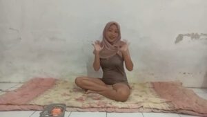 Hijab girl pinay masturbate POV body filipina teasing