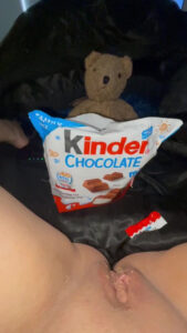 MY SAUDI STEP SISTER SO KINKY- I CATCHED HER MASTURBATE WITH MY CHOCOLATE -AMATEUR- ARABIAN SNOWWHITE -UNITED STATES OF AMERICA-